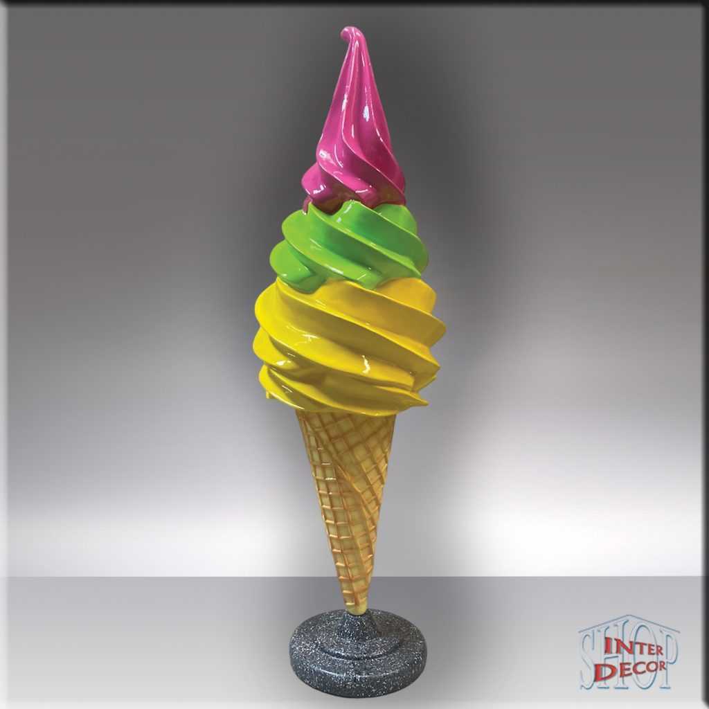Bunte-italienische-Eistüte-XXL-Handgefertigte-Dekoration-mit-realistischem-Eisdesign