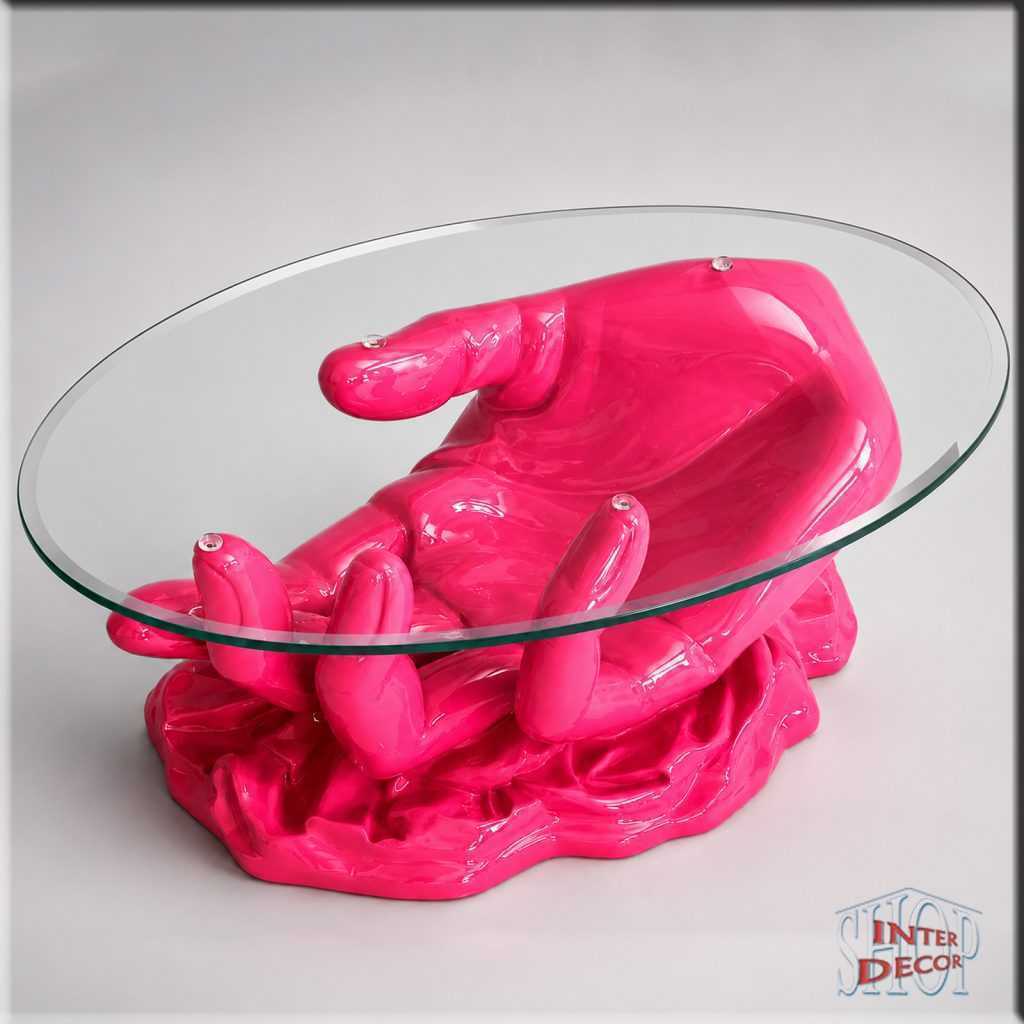 Glastisch-mit-großer-Hand-Couchtisch-Farbe-Pink